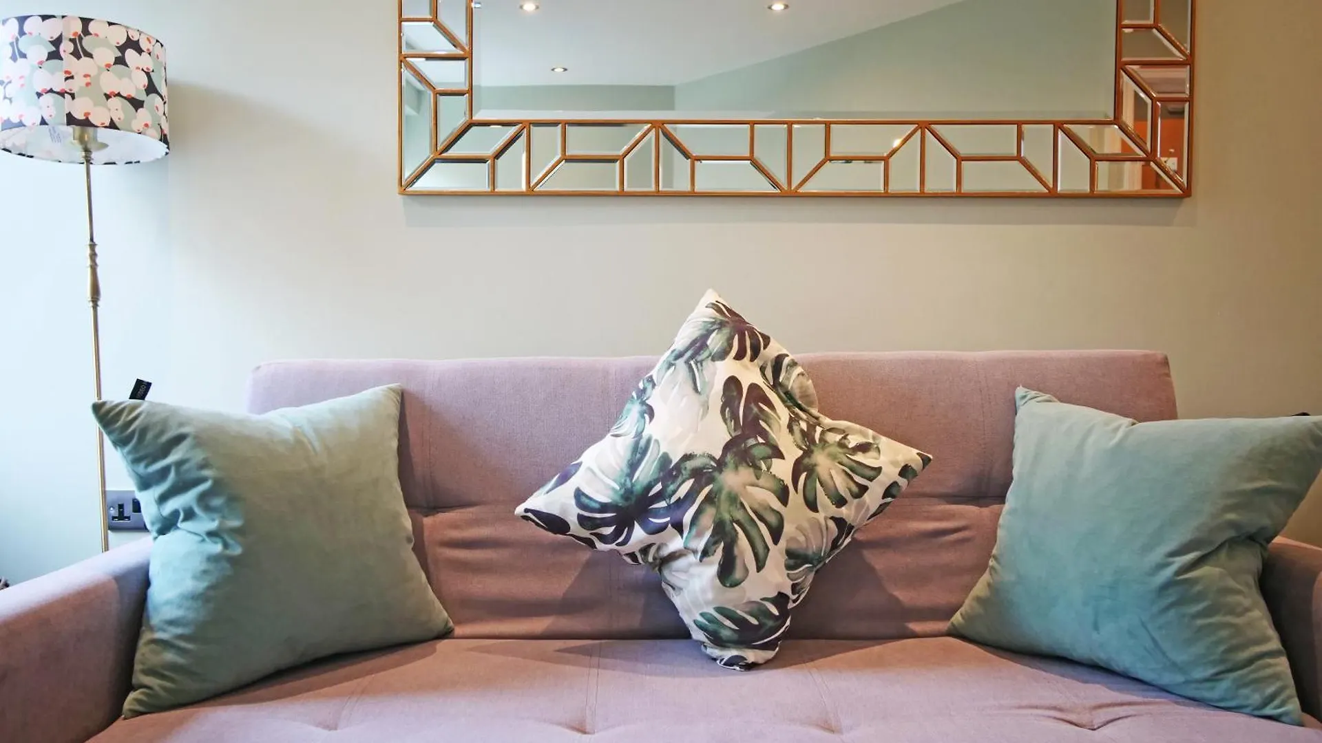 Large Flat - Very Central - Business Stays York